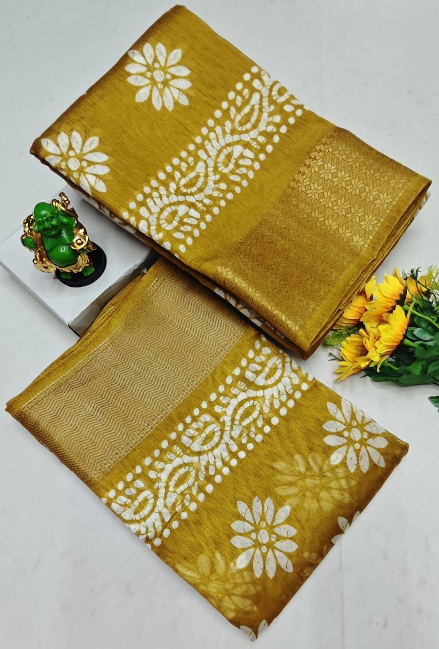 Dola saree